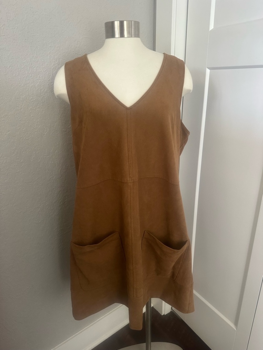 Abercrombie & Fitch Sleeveless Suede Like V-Neck Sleeveless Shift Dress XL Brown